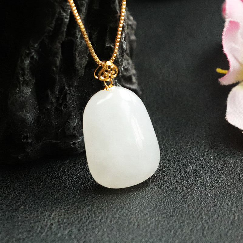 Fortune's Favor: Luxurious White Jade Necklace