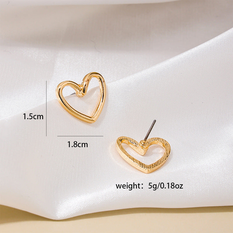 Korean Sweet Love Metal Earrings for Chic Daily Wear