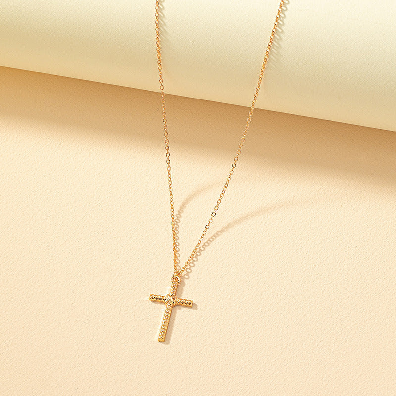 Simple Cross Pendant Necklace with a Touch of European and American Flair