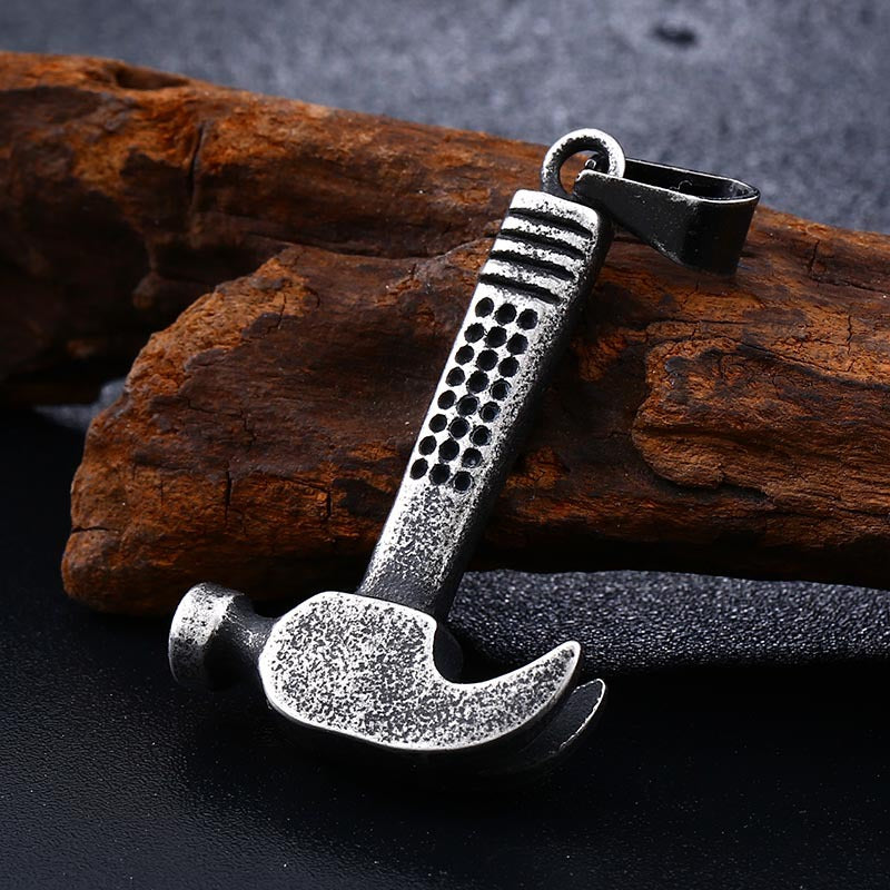 Vintage-Inspired Titanium Steel Hammer Pendant for Men - European and American Wholesale Accessories