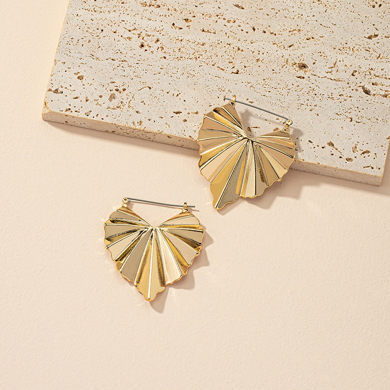 Exaggerated Retro Alloy Leaf Earrings with European Flair