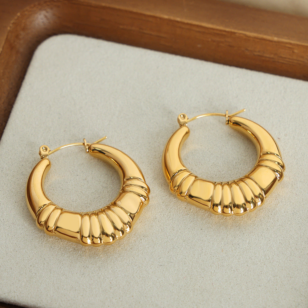 Niche Design Titanium Gold-Plated Striped U-Shaped Geometric Earrings