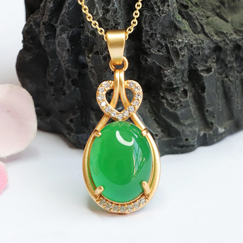 Golden Oval Chalcedony Water Drop Pendant Necklace - Stylish Fashion Accessory