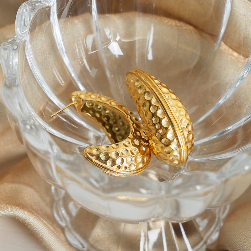 Golden Cashew Nut Earrings - Exquisite French Design for Women