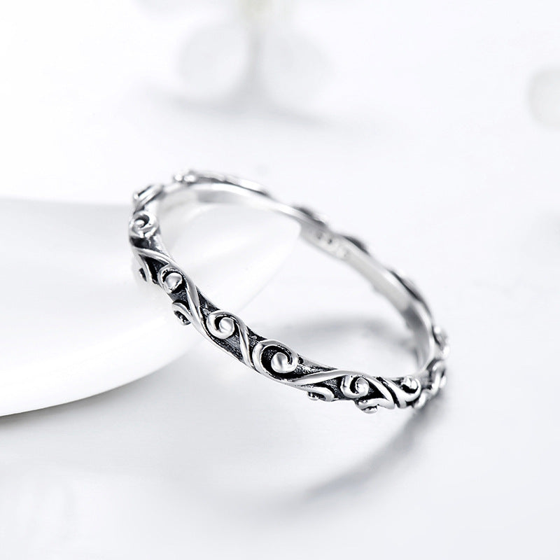 Vintage Style 925 Sterling Silver Ring for Women with Unique Old Gold Hoop Design