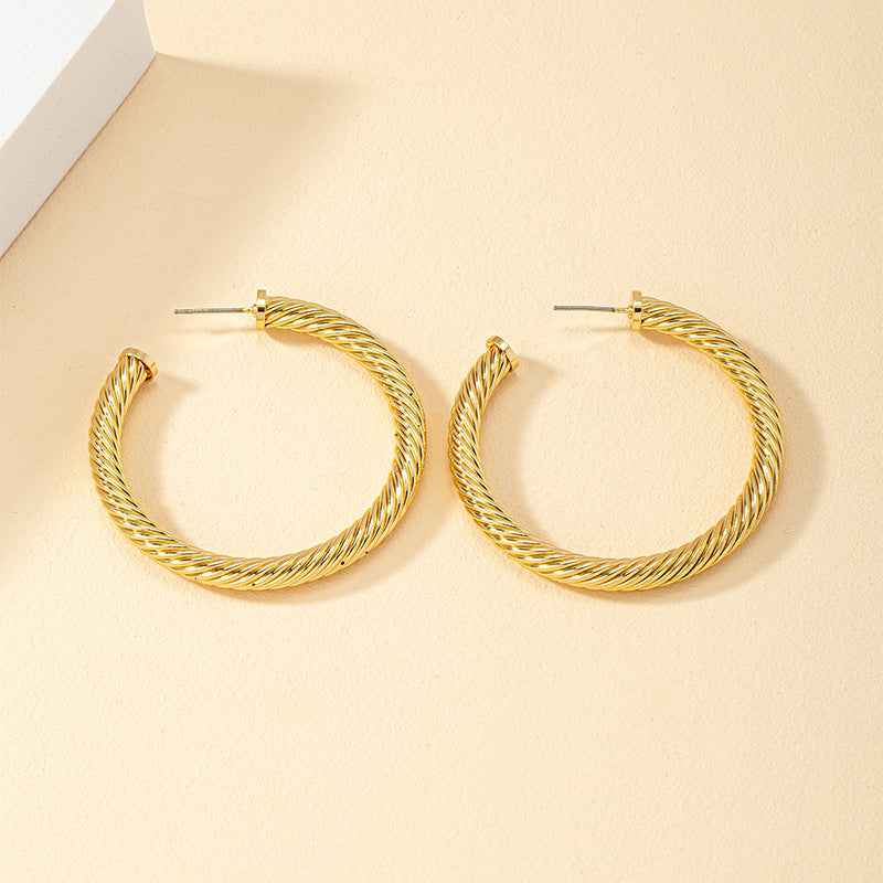 Luxurious Metal Woven Earrings for Stylish Women