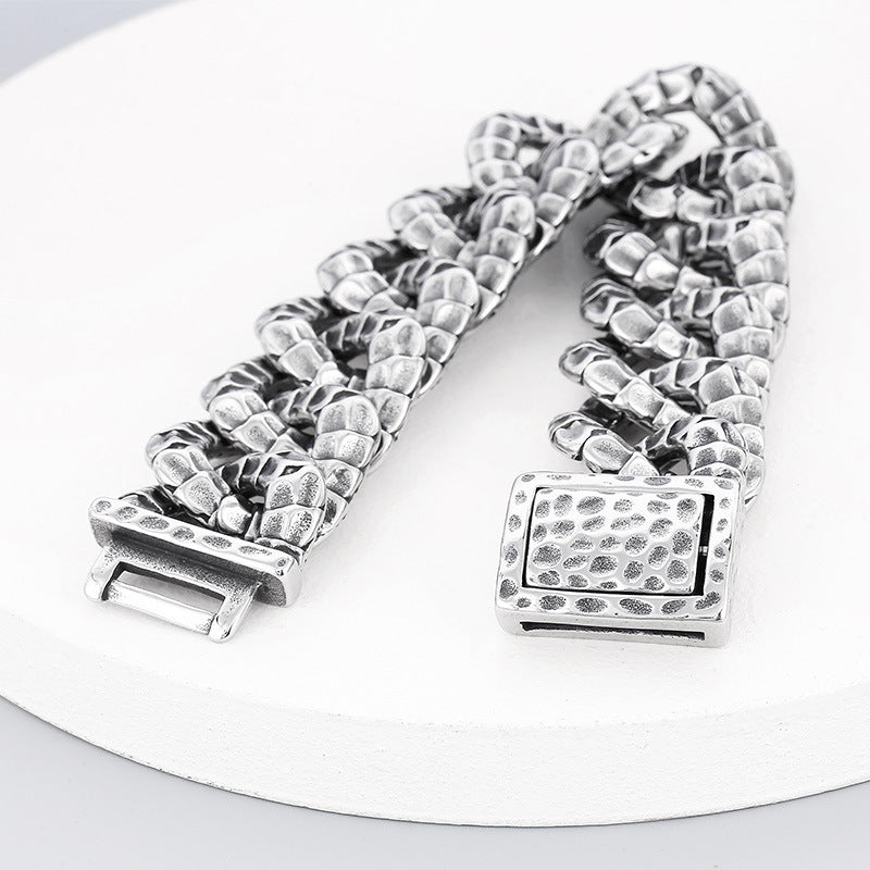 Retro Stainless Steel Snake Body Men's Bracelet – Timeless Elegance for Modern Trendsetters