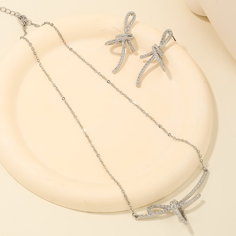 Exquisite Metal Bow Jewelry Set with Elegant Earrings and Necklace - Vienna Verve Collection