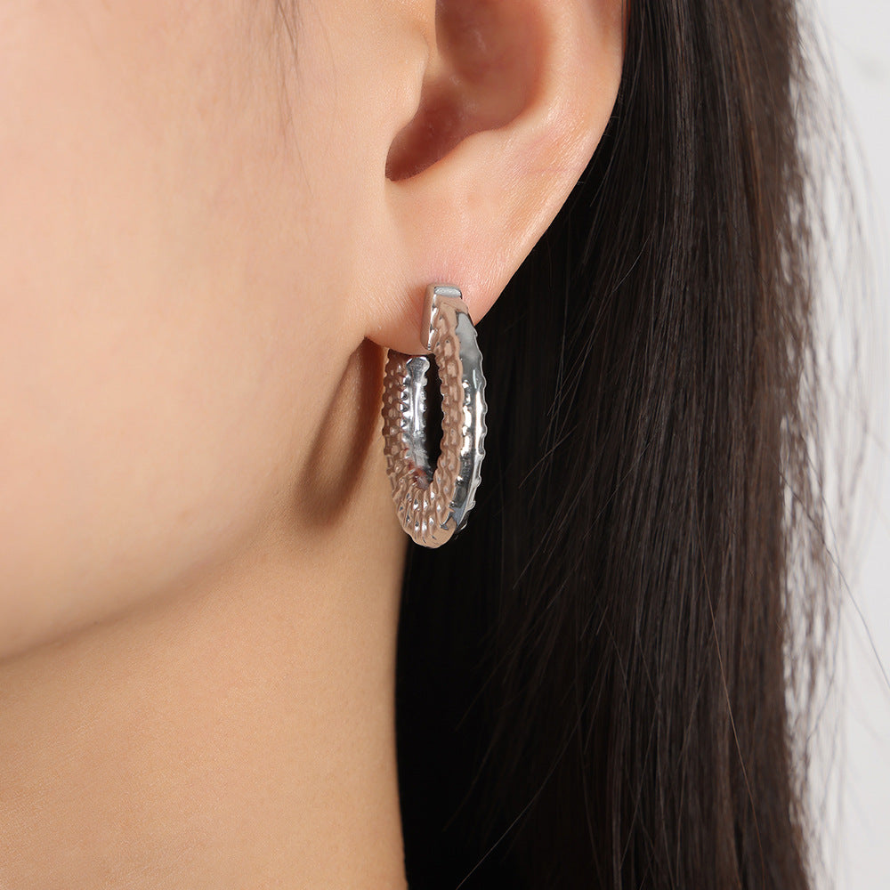 Exaggerated Geometric U-Shaped Earrings in Gold for Women