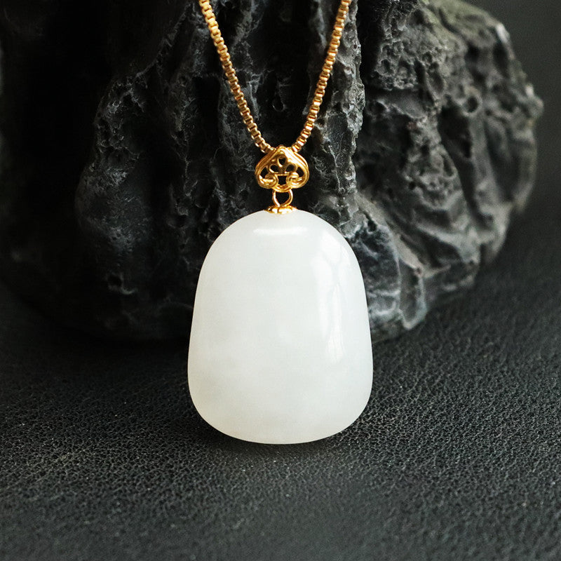 Fortune's Favor: Luxurious White Jade Necklace