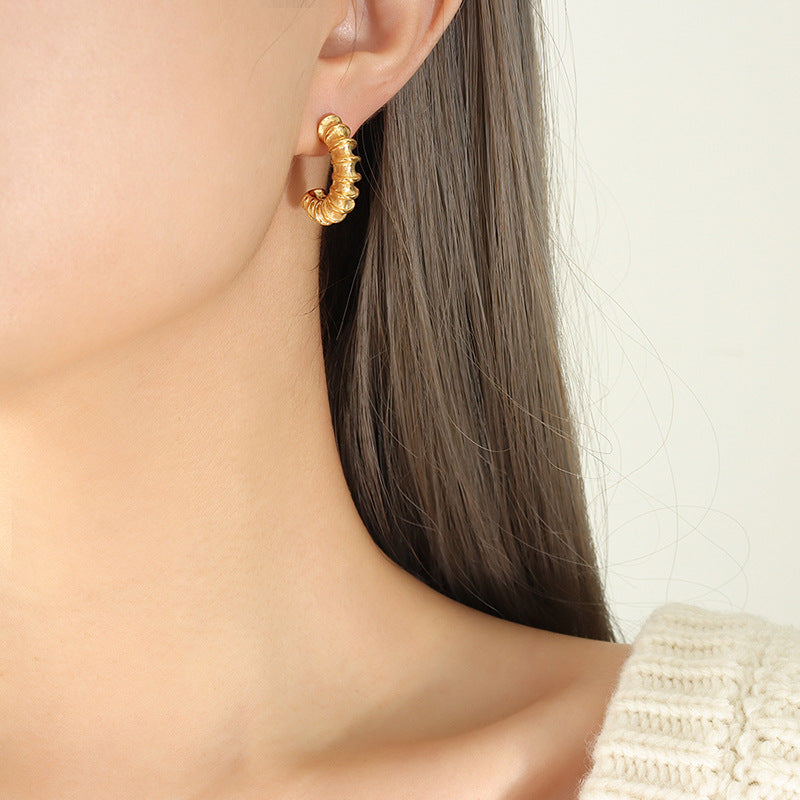 Elegant Titanium Steel Gold-Plated Threaded C-Shaped Earrings