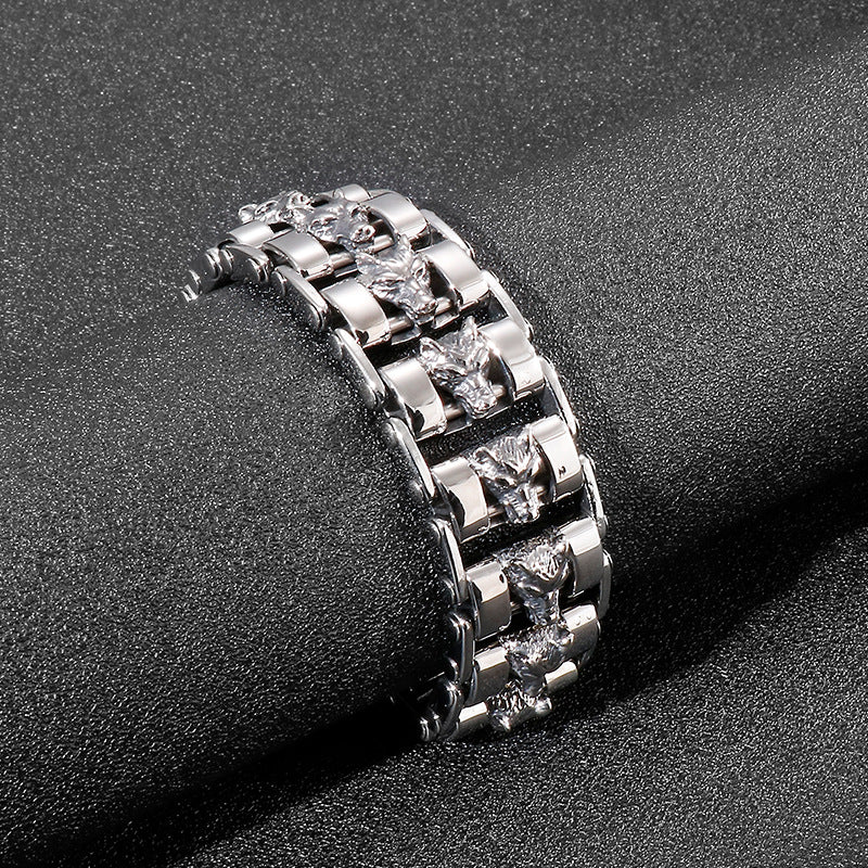 Wolf Head Titanium Steel Street Bracelet for Men - Retro and Edgy