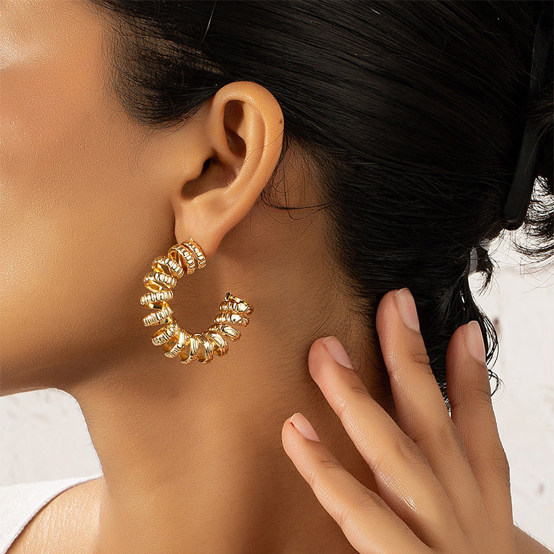 Curved Metal Spiral Earrings with Slimming Effect