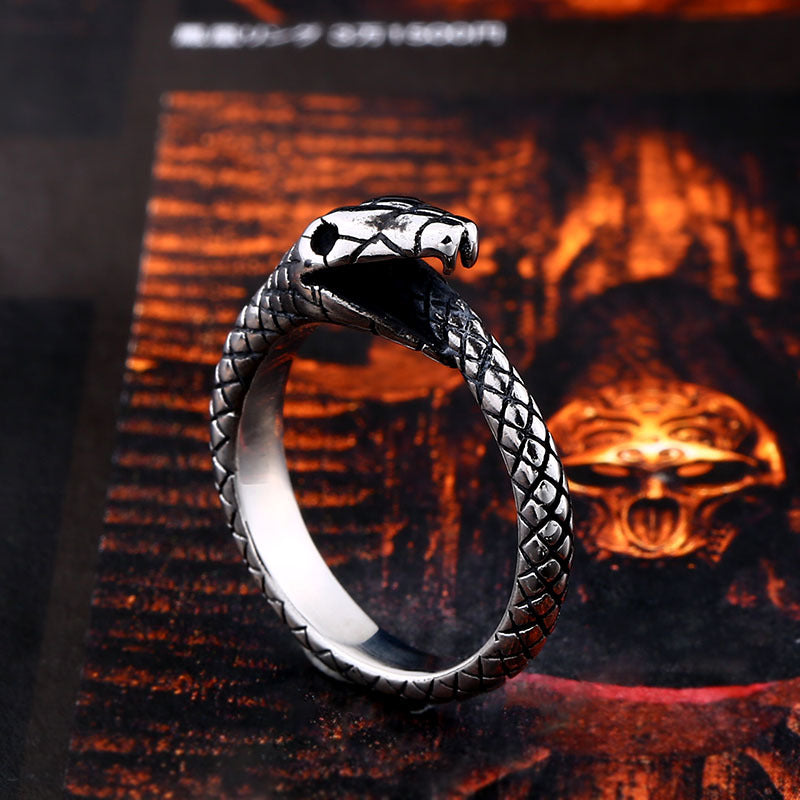 Men's Elegant Ouroboros Titanium Steel Ring - Wholesale European and American Jewelry