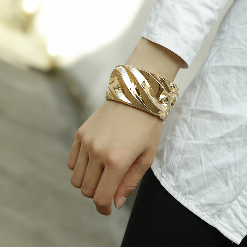 Vienna Verve Retro Metal Water Ripple Bracelet