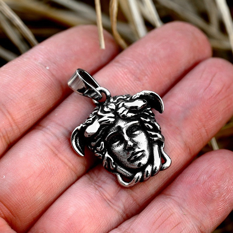 Wholesale European and American Stainless Steel Greek Head Pendant, New Titanium Steel Men's Jewelry for Foreign Trade