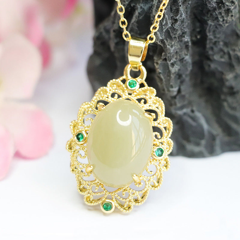 Exquisite Palace Style Hollow Hetian Jade Necklace