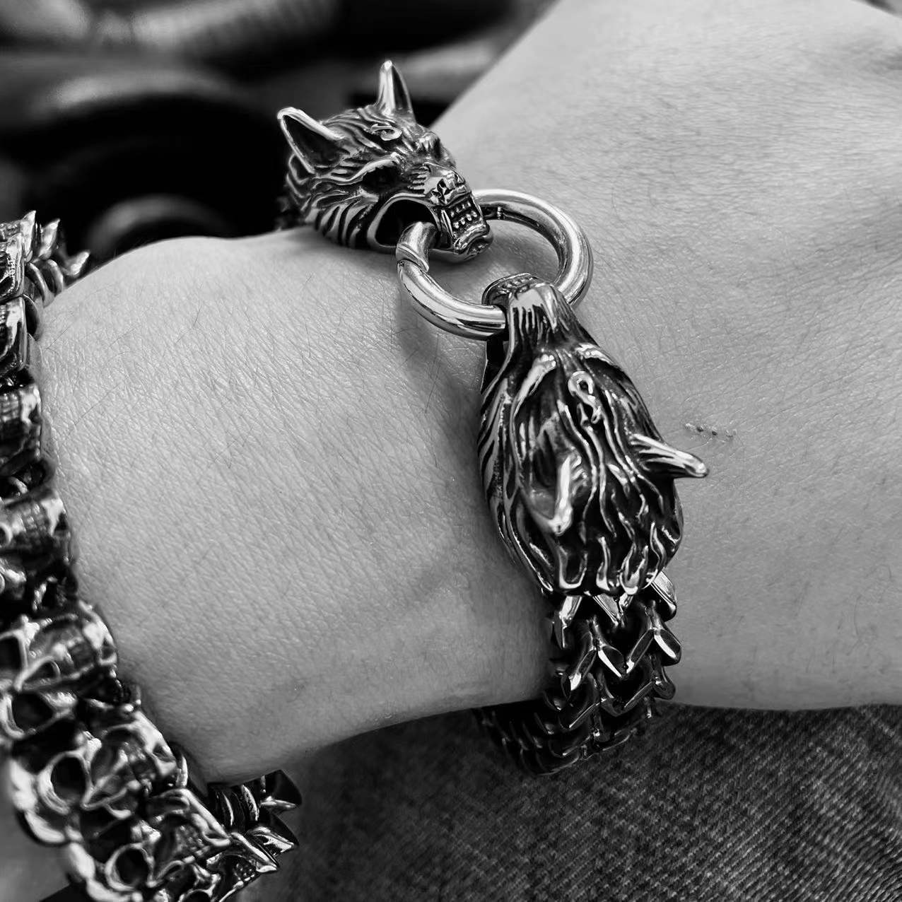 Viking Wolf Head Bracelet for Men - Handmade Punk Jewelry in Premium Titanium Steel