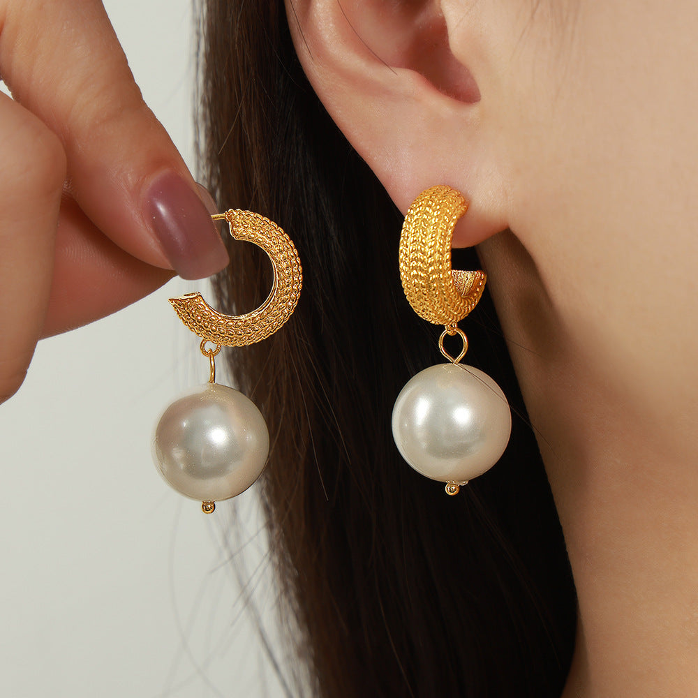 Vintage Glamour Imitation Pearl Drop Earrings by Planderful