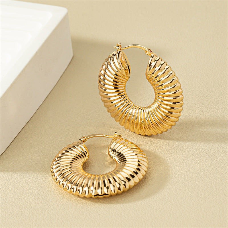 European and American Bestseller: Elegant Metal Texture Earrings for Women - High-End Design and Wholesale Availability