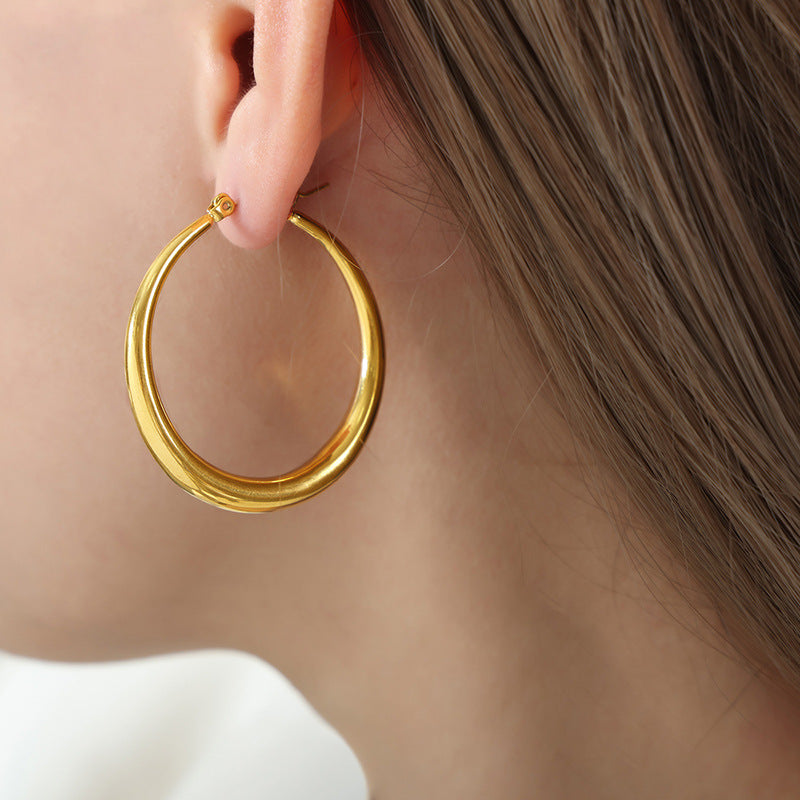 Exaggerated Tempered Elegance: Titanium Steel Gold-Plated Large Circle Earrings