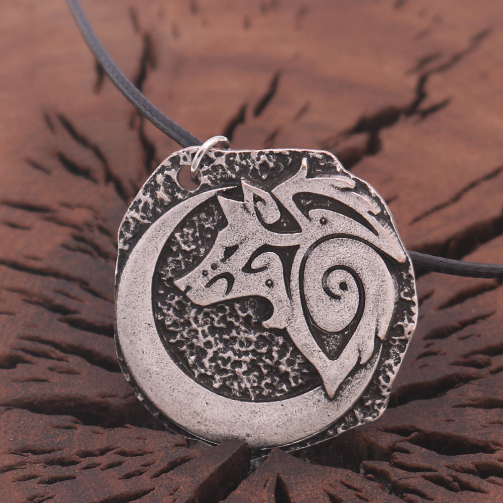 Viking Wolf Howl Talisman Necklace - Retro Norse Legacy Men's Pendant