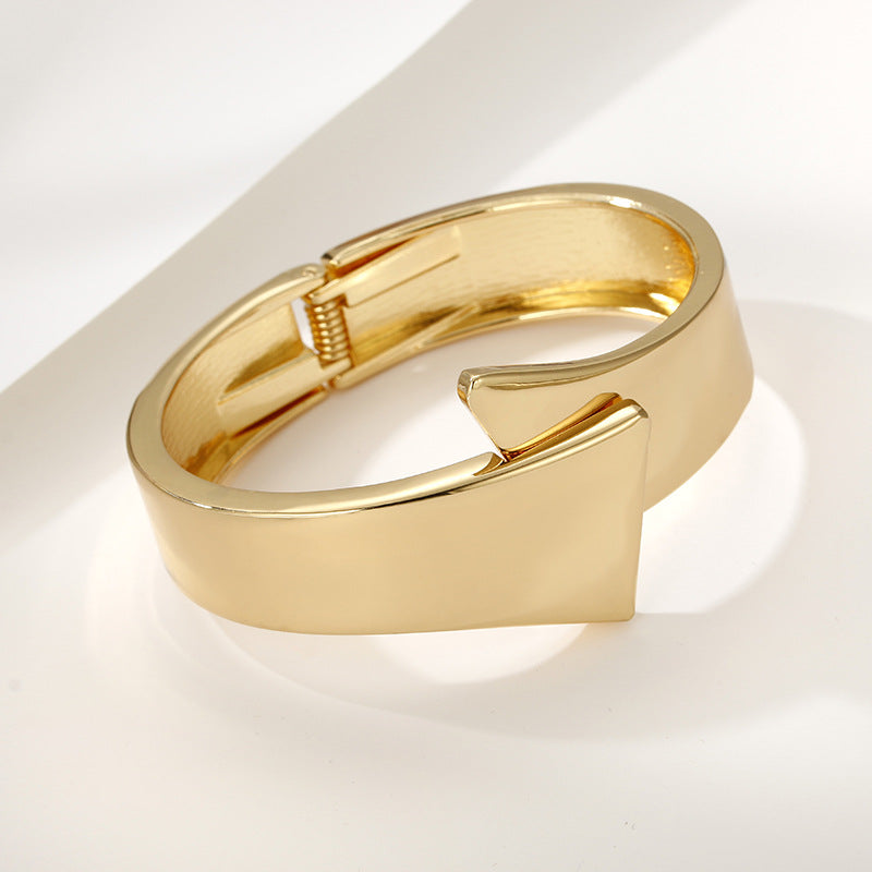 European Irregular Design Gold Bracelet for Women - Vienna Verve Collection