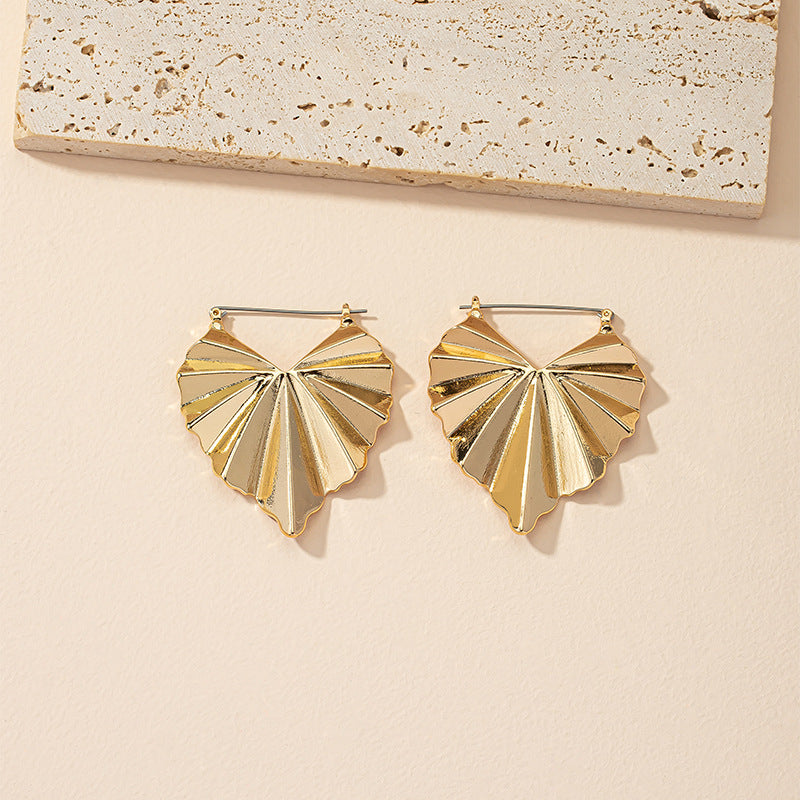 Exaggerated Retro Alloy Leaf Earrings with European Flair