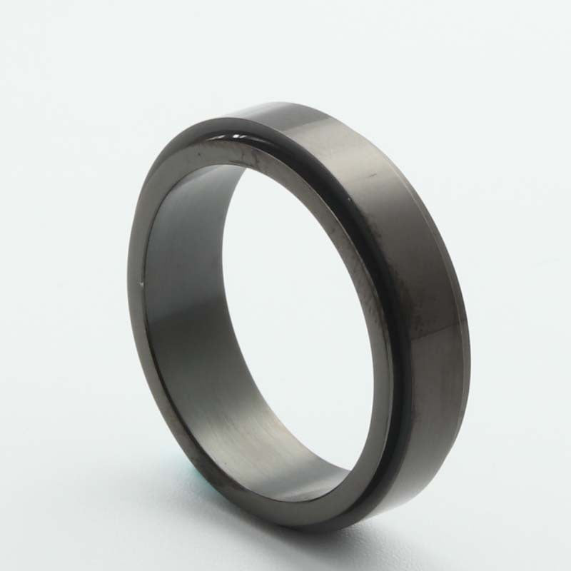 Titanium Steel Retro Smooth Ring for Men - Trendy Rotating Accessory from Planderful Collection