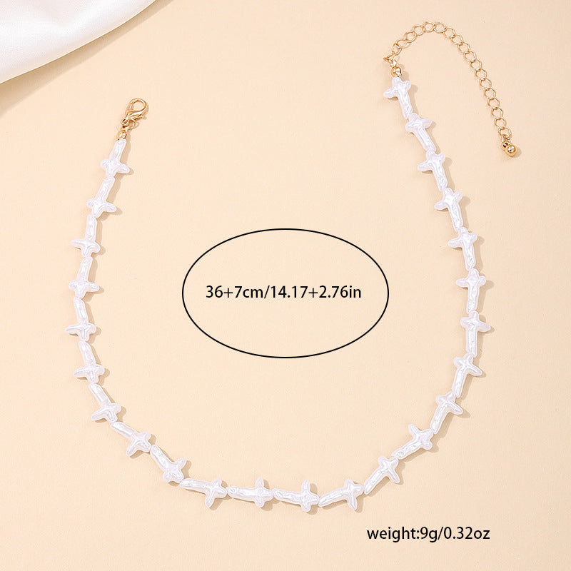 Elegant White Pearl Necklace with a Touch of Fairy Glamour