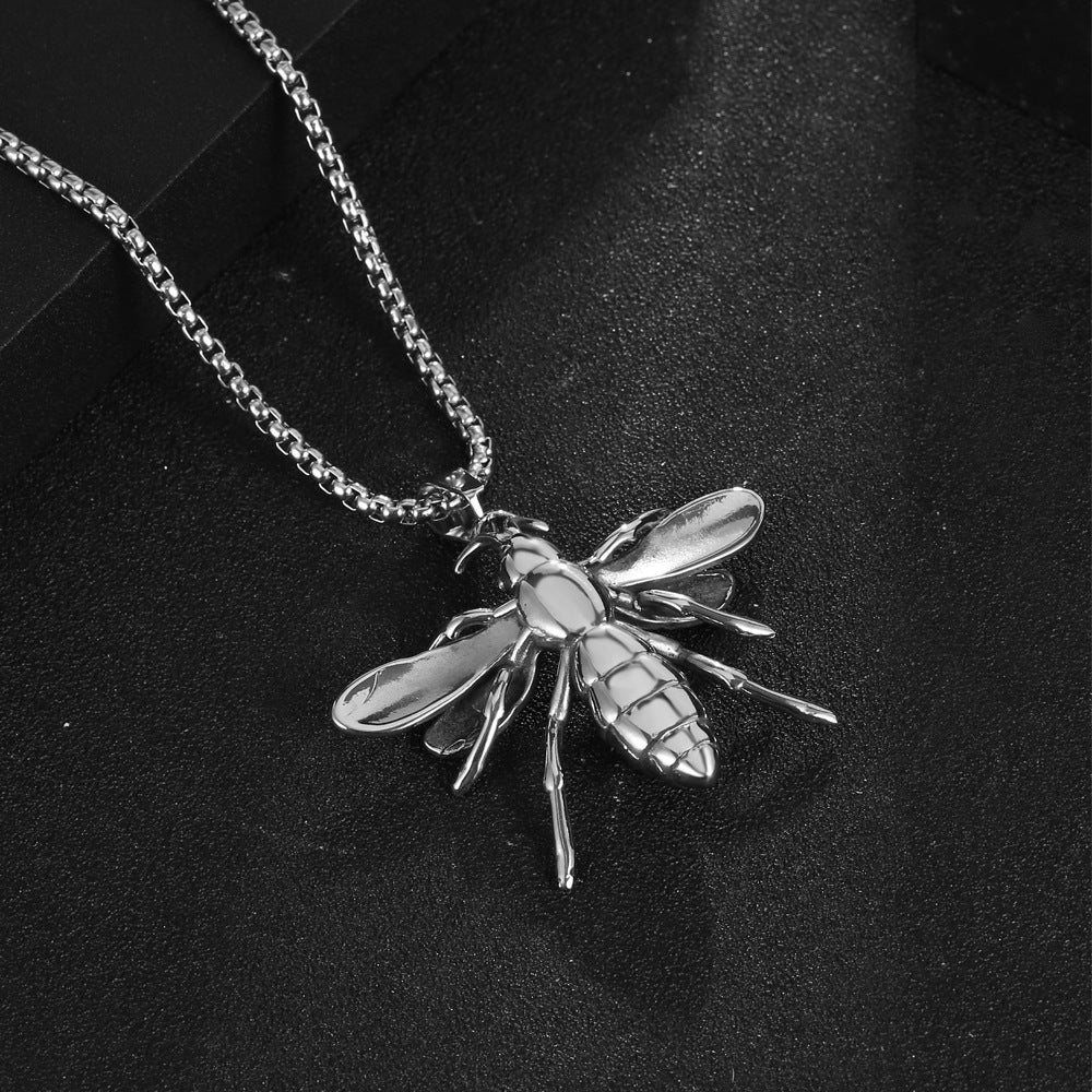 Titanium Steel Insect Pendant Necklace for Men - Spot Wholesale Little Bee Design