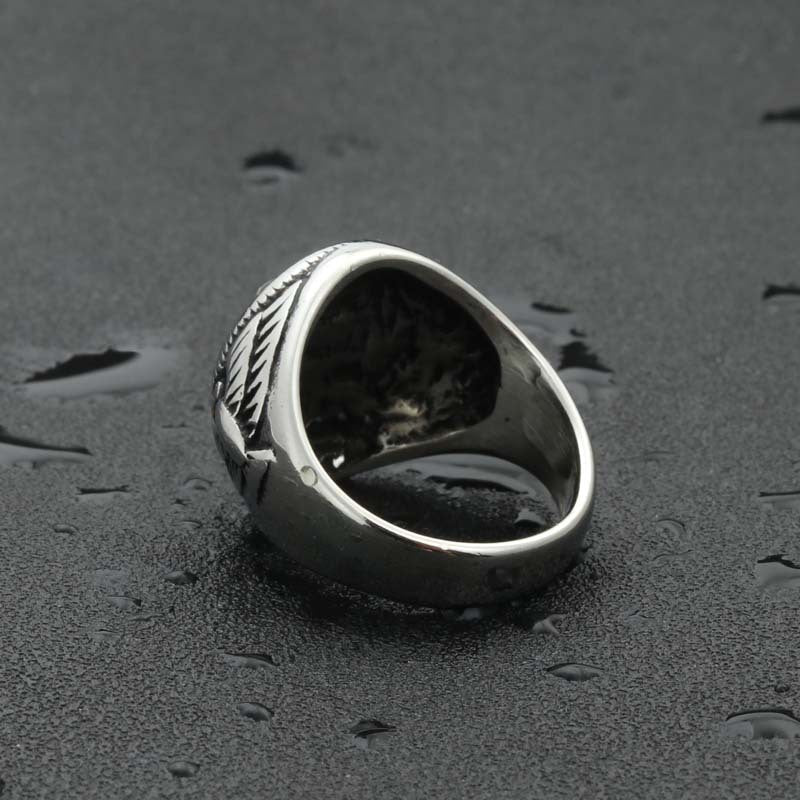 Titanium Steel Eagle Head Ring - Retro Hipster Punk Design for Men, Crafted from Durable Stainless Steel