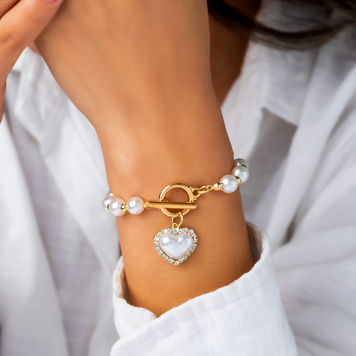 European Multi-portrait Imitation Pearl Bracelet Set with Cross Chain - Vienna Verve Collection