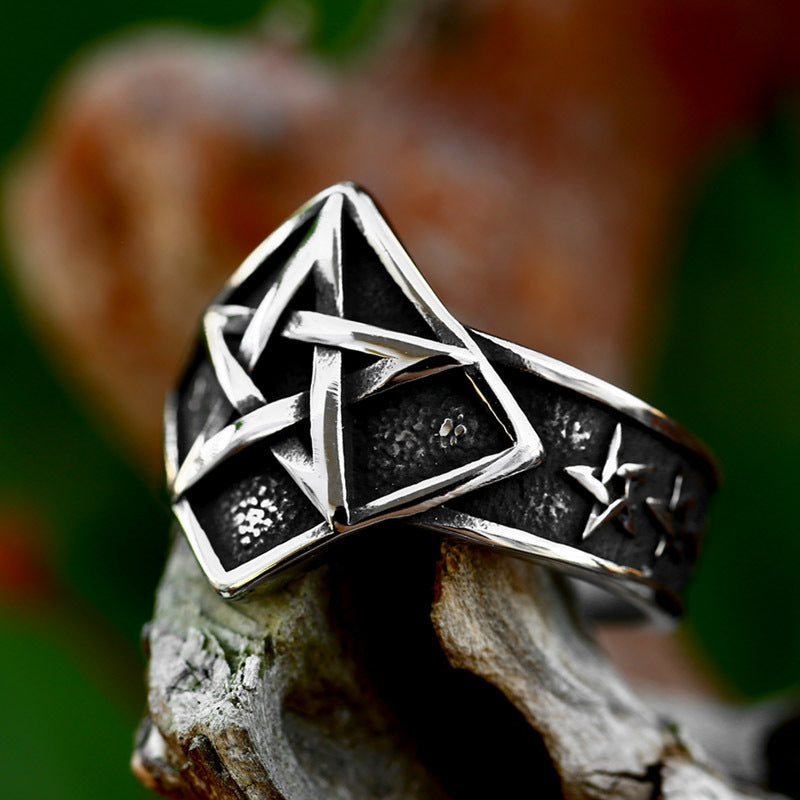 Titanium Steel Retro Five-Pointed Star Ring for Men - Stylish and Personalized Wholesale Design