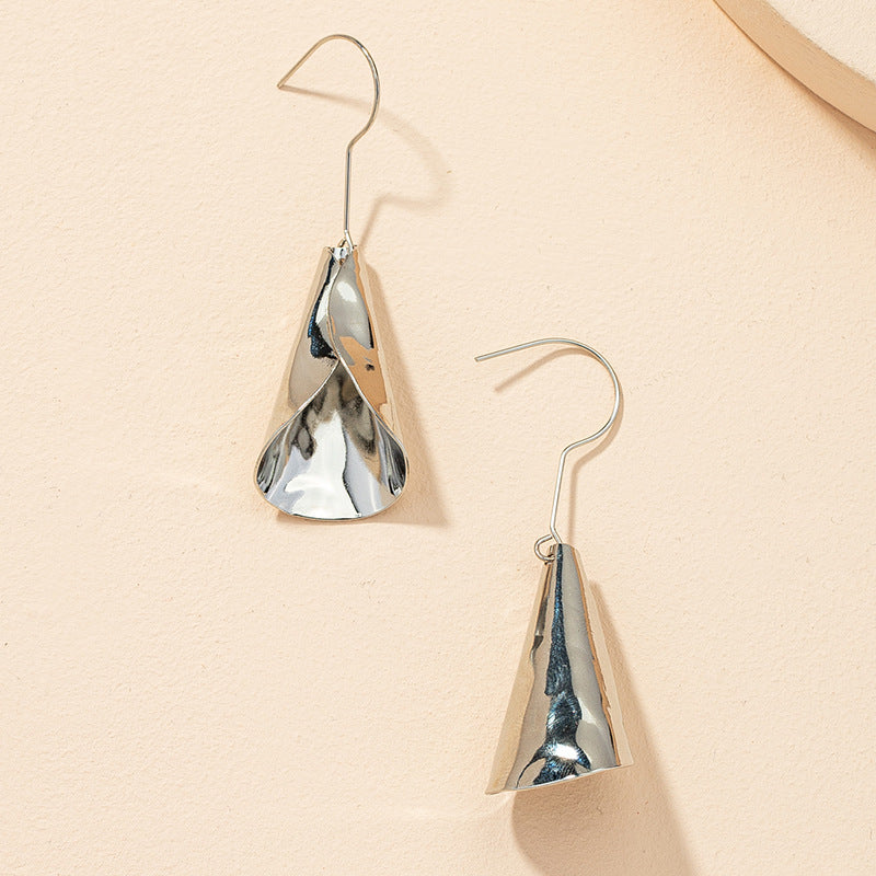 Chic Vienna Verve Geometric Dangle Earrings