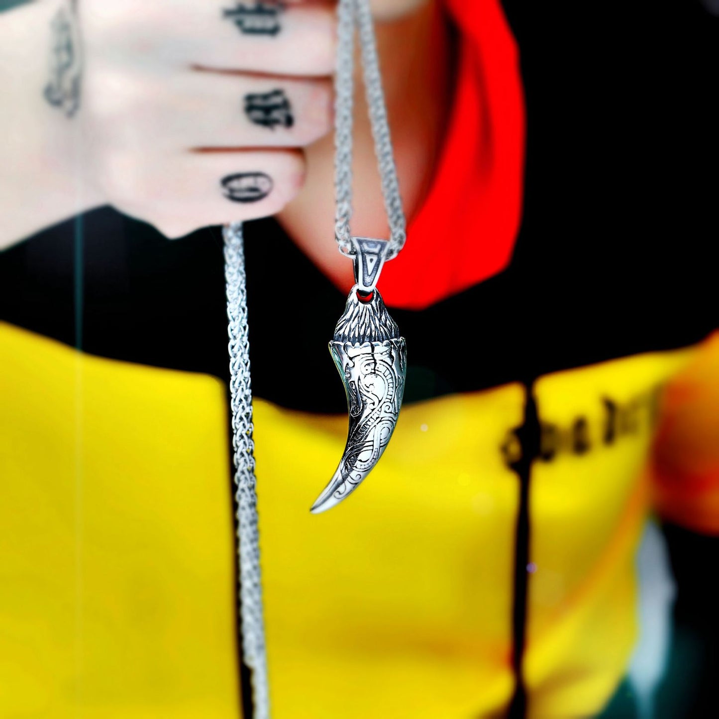 Vintage-Inspired Titanium Steel Wolf Tooth Pendant for Men - European and American Totem Jewelry