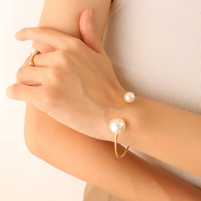 Korean Retro Pearl Bracelet with 18K Gold Plating