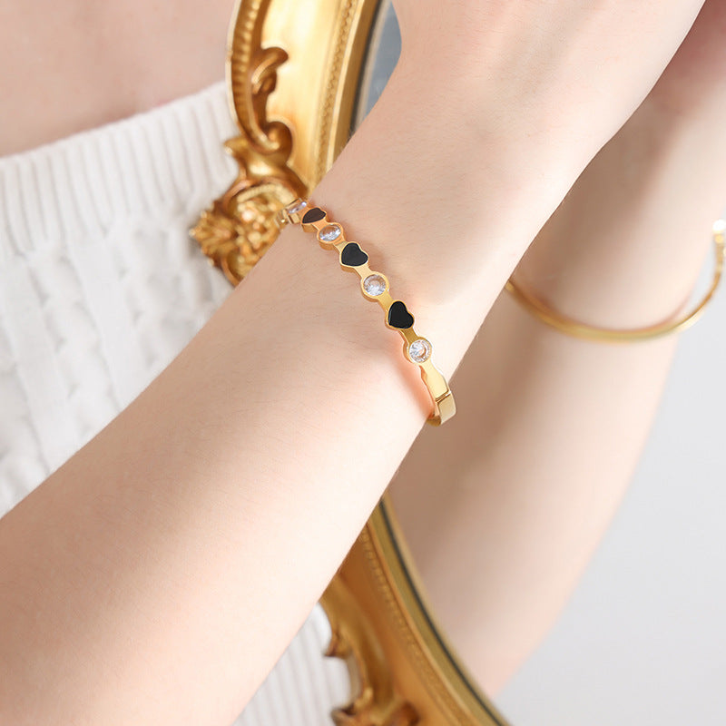 Exquisite French Zircon-Inlaid Retro Bracelet for Stylish Women