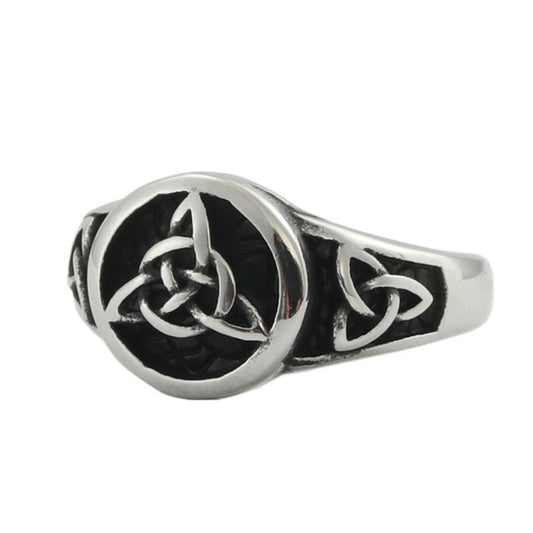 Titanium Steel Irish Flower Ring for Men - Retro Trendy Men's Accessory