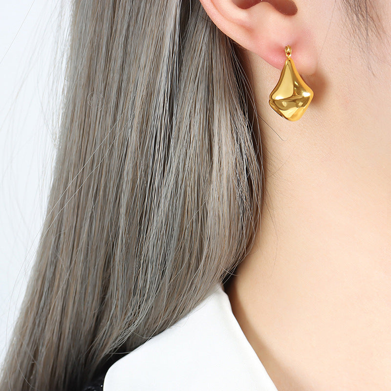 European Instagram Wind Titanium Steel Plated 18K Gold U-shaped Earrings