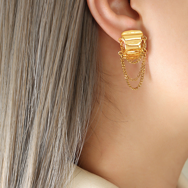 Chic Copper Earrings with Gold-Plated Chain Tassel Detail