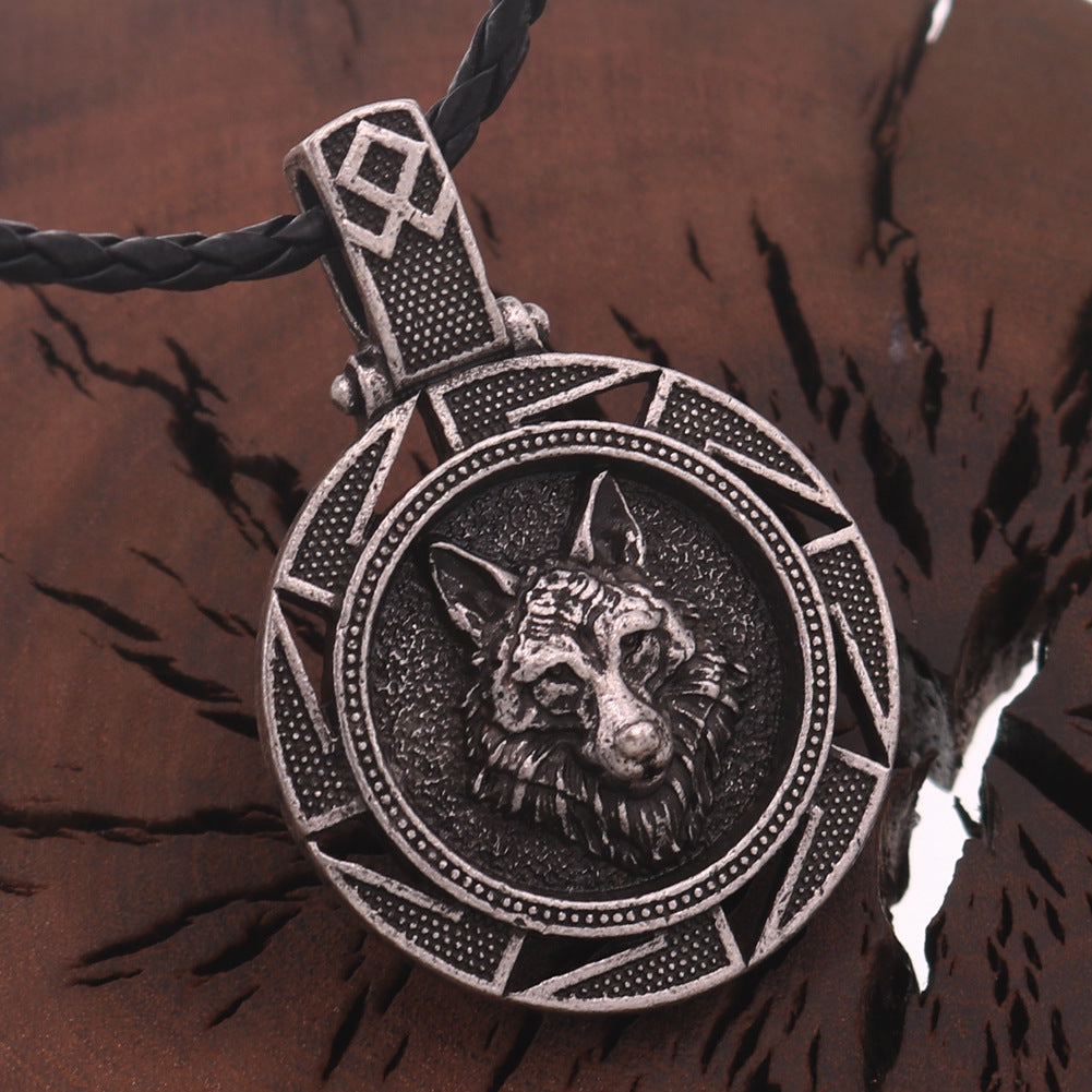 Viking Celtic Wolf Head Necklace - Retro Men's Personalized Pendant