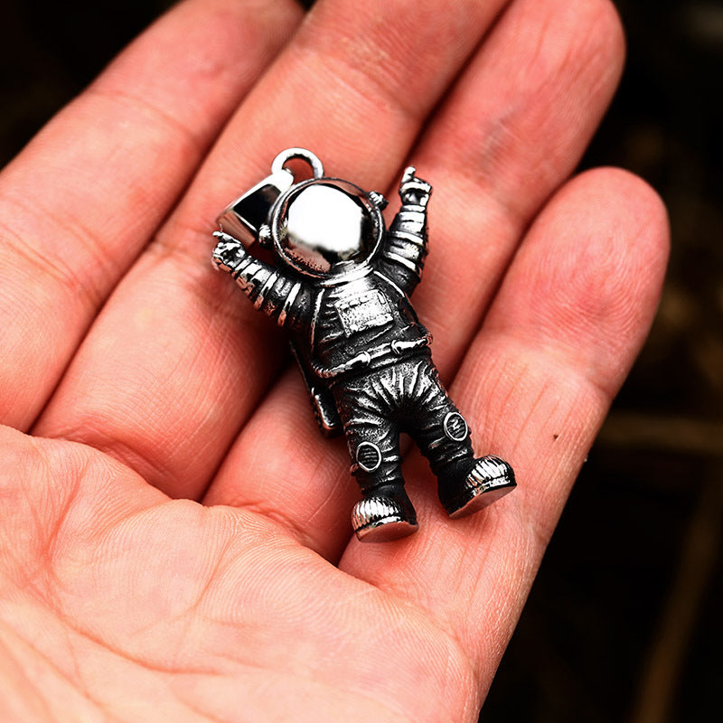 Vintage-Inspired Titanium Steel Astronaut Pendant for Men - Beier Chinese Style Jewelry