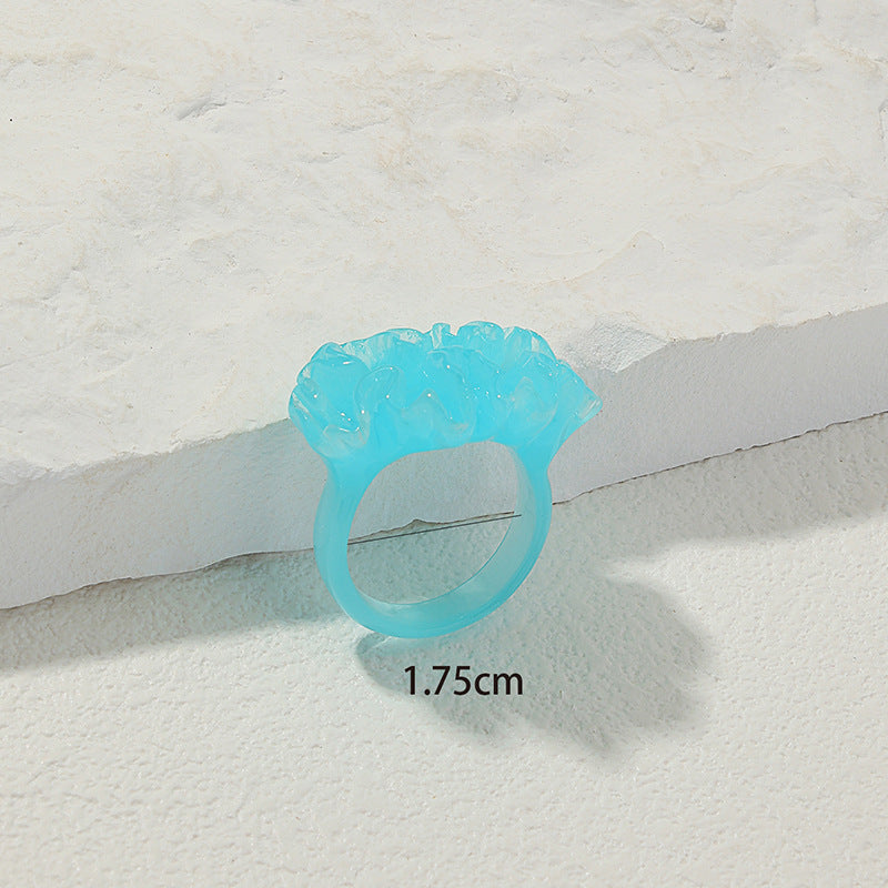 Floral Resin Statement Ring - A Stylish Blend of Elegance and Charm