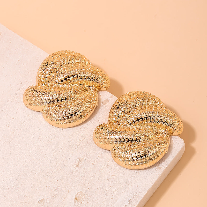 Extravagant Retro Palace Earrings with Geometric Design