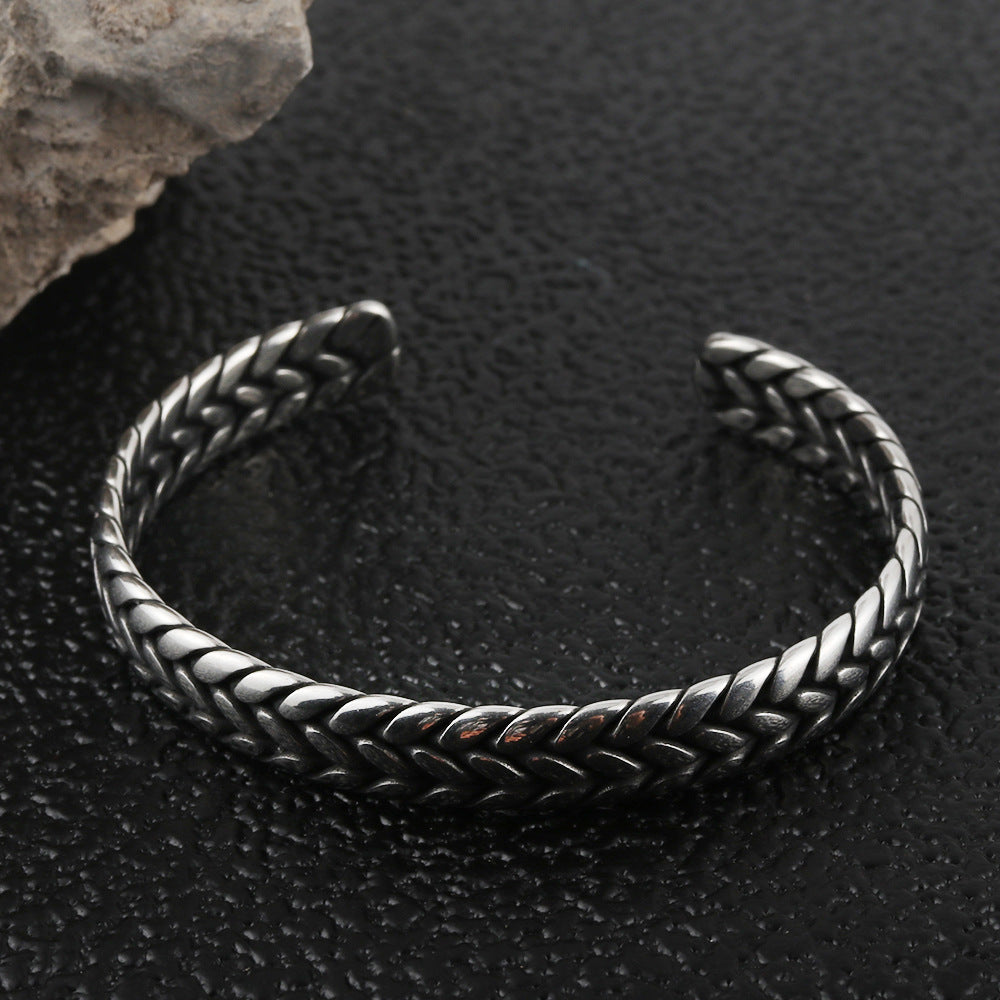 Men's Fashion Titanium Steel Twist Bracelet - Simple and Stylish Ponytail Accessory