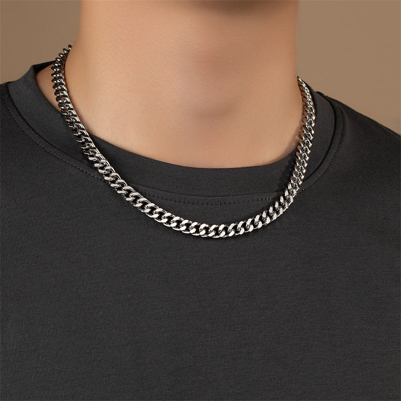 Alloy Chain Necklace with Timeless Appeal