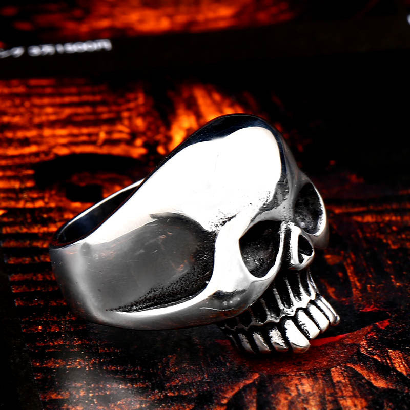 Titanium Steel Retro Skull Ring for Men - European and American Style Personalized Hand Jewelry