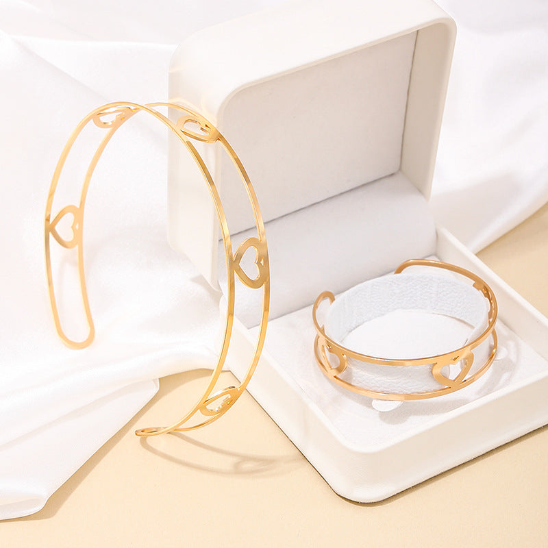 Stylish Metal Love Ring Women's Collar Bracelet and Necklace Gift Set