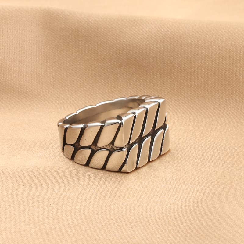 Trendy Men's Titanium Steel Square Striped Ring - Retro Style Jewelry for the Modern Man